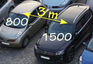 汽车质量 800 和 1500 之间的引力